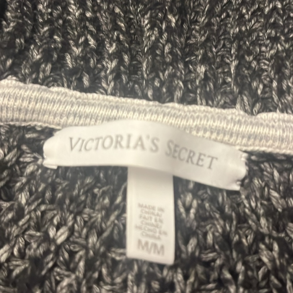 VS pullover hoodie - Picture 4 of 5